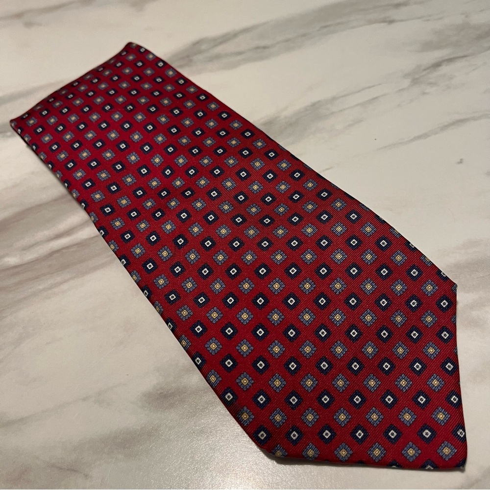 Tommy Hilfiger 100% Silk Red Geometric Tie